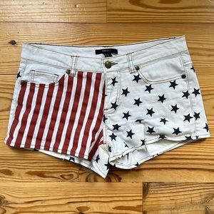 FOREVER 21 American flag jean shorts | 28”